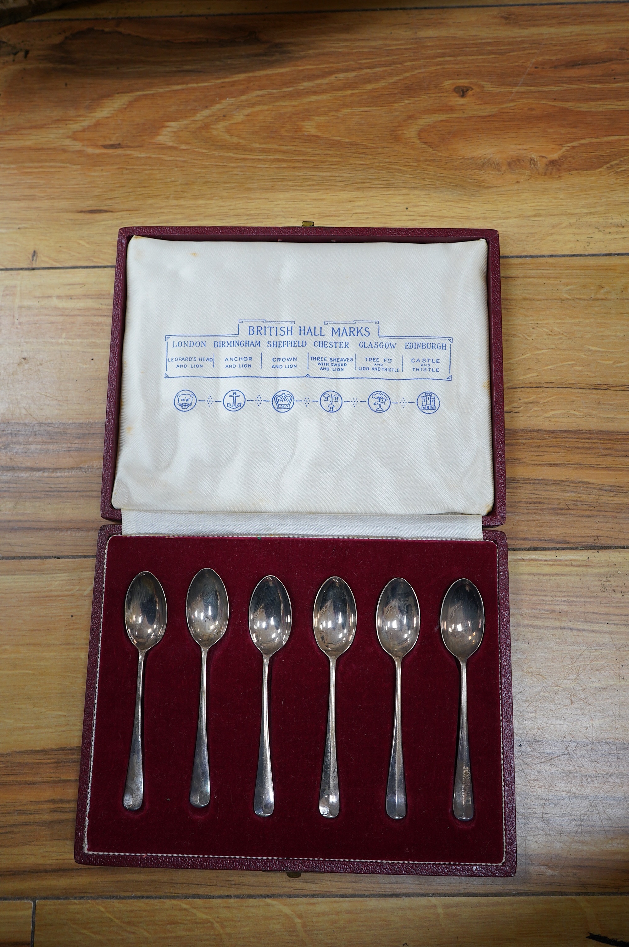 Sundry silver and plated cutlery - tea and fruit knives and forks, tea spoons, butter knives, pastry forks, etc. condition- varies